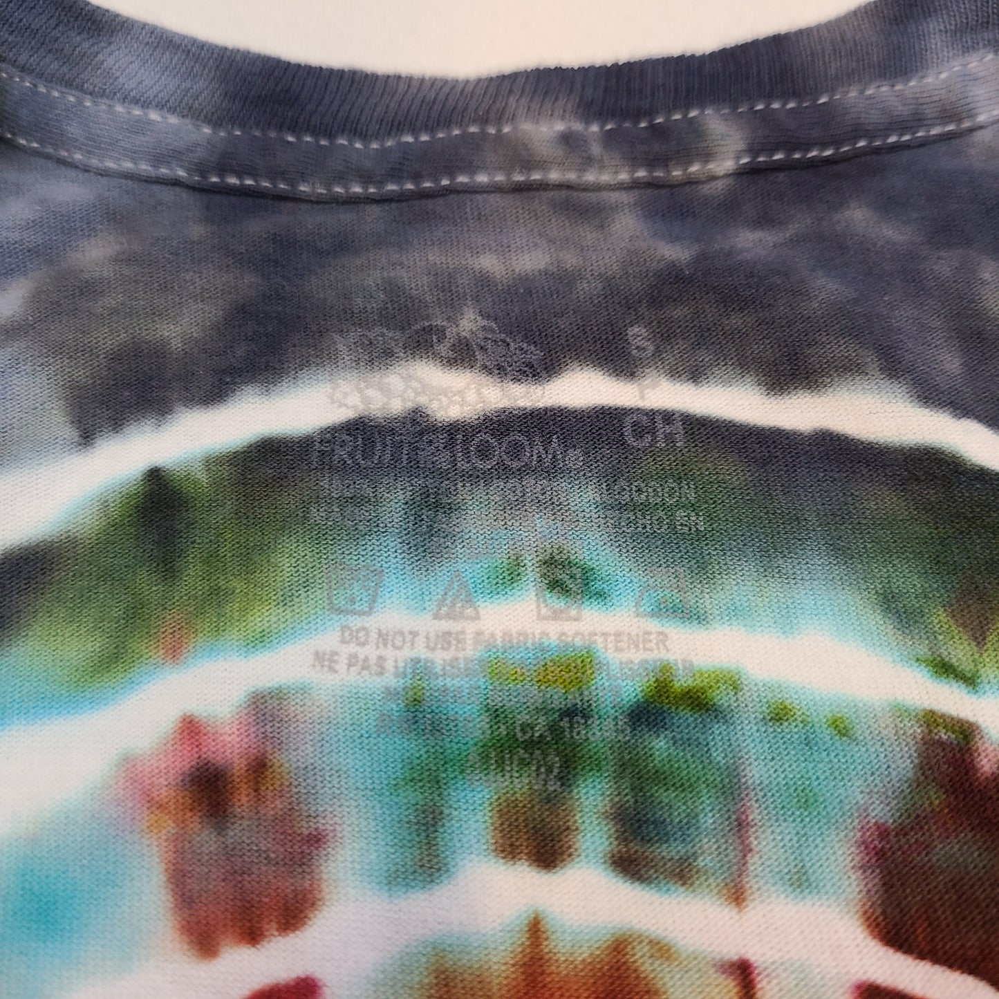 Dark Cloud Burst Small V neck Tie Dye