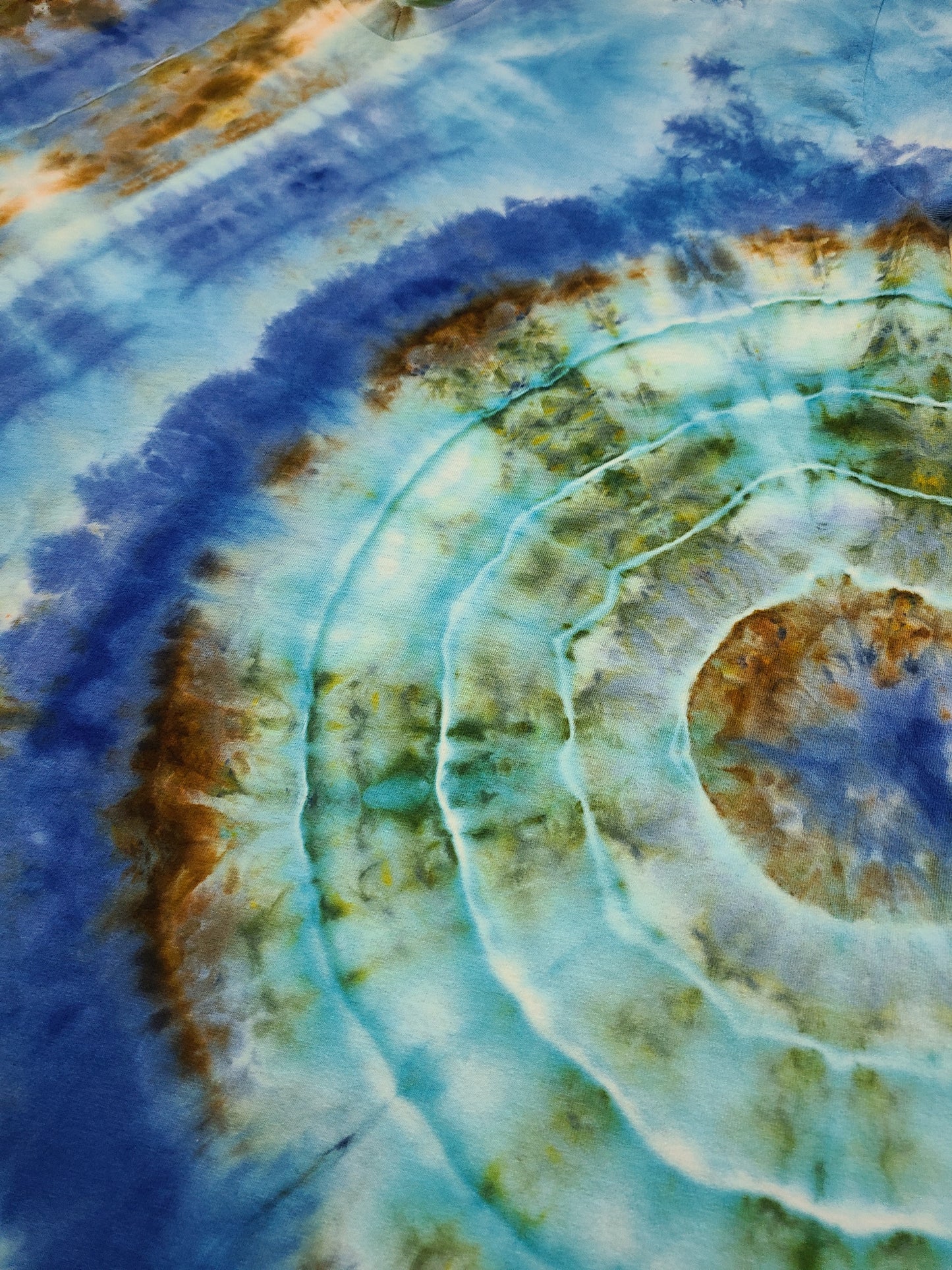 Blue Water Islands XL V neck Tie Dye Tee