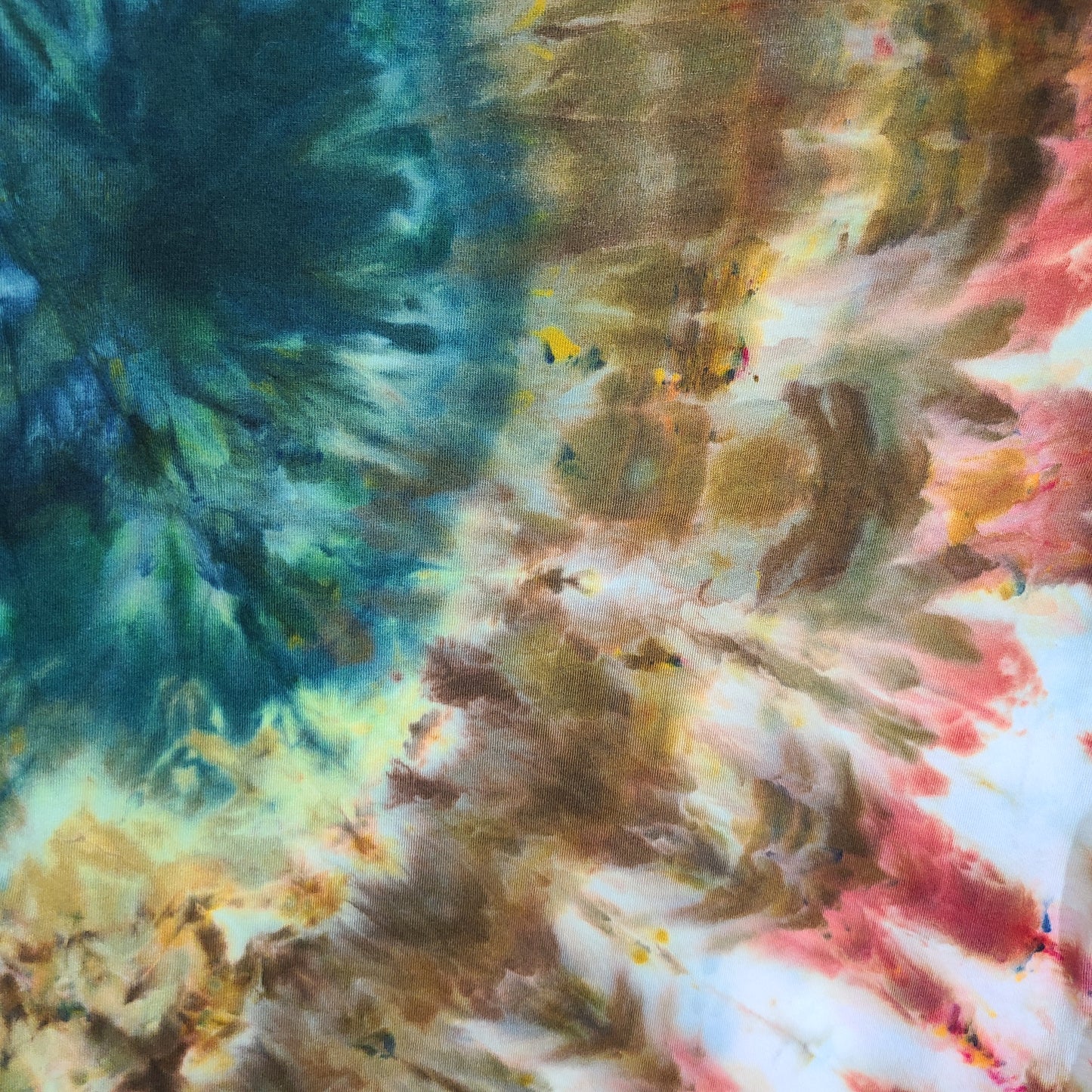 Strawberry Khaki Forest Small V neck Tie Dye