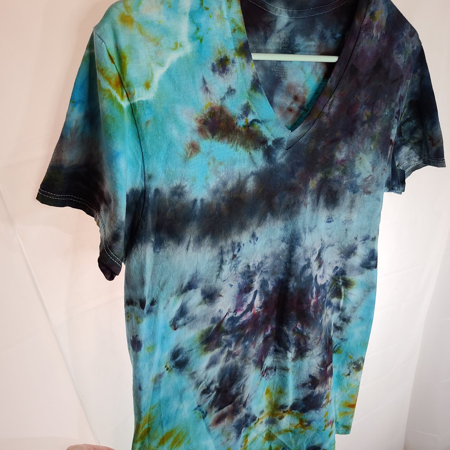 Glacier Smoke Small V neck Tie Dye