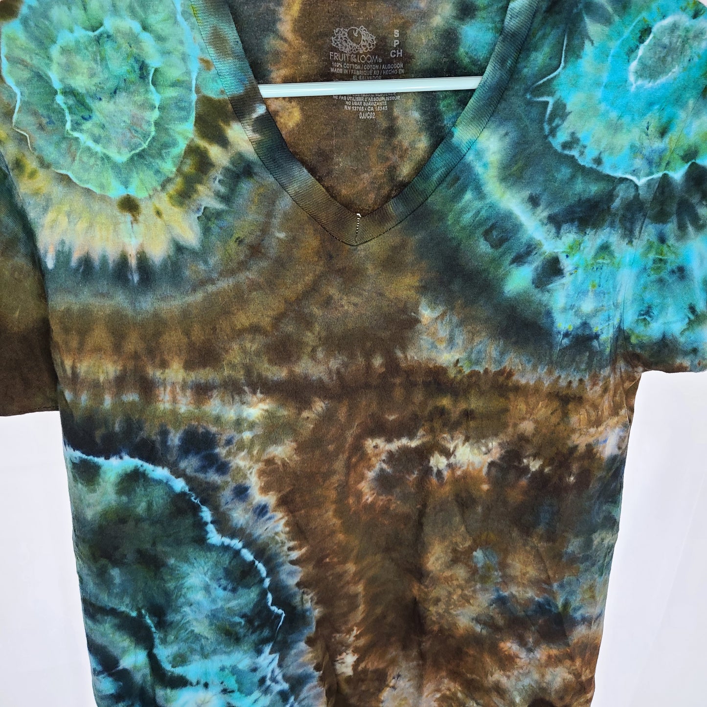 Aqua Earth Small V neck Tie Dye