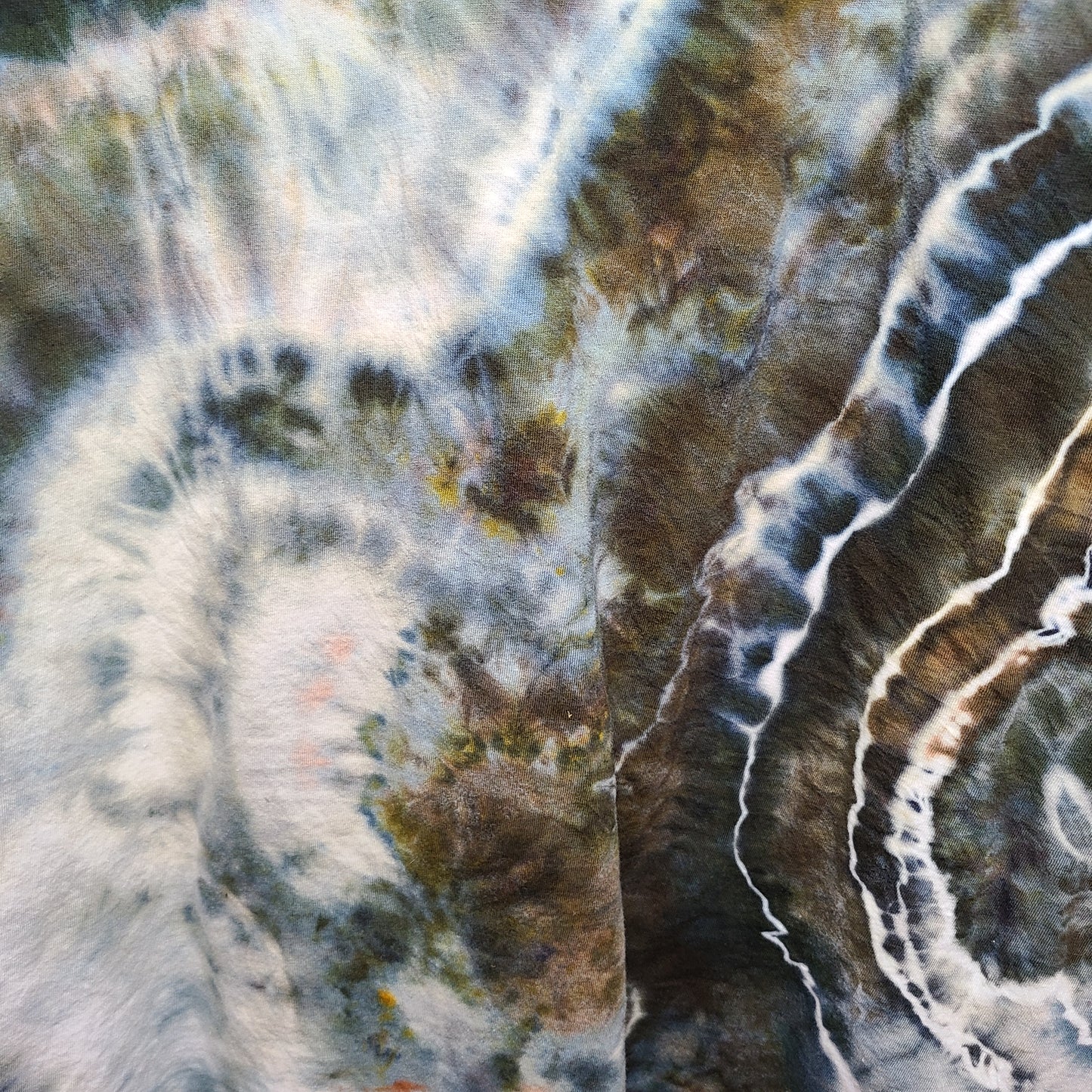 Slate Mushroom Geodes XL Crew Neck Tie Dye Tee