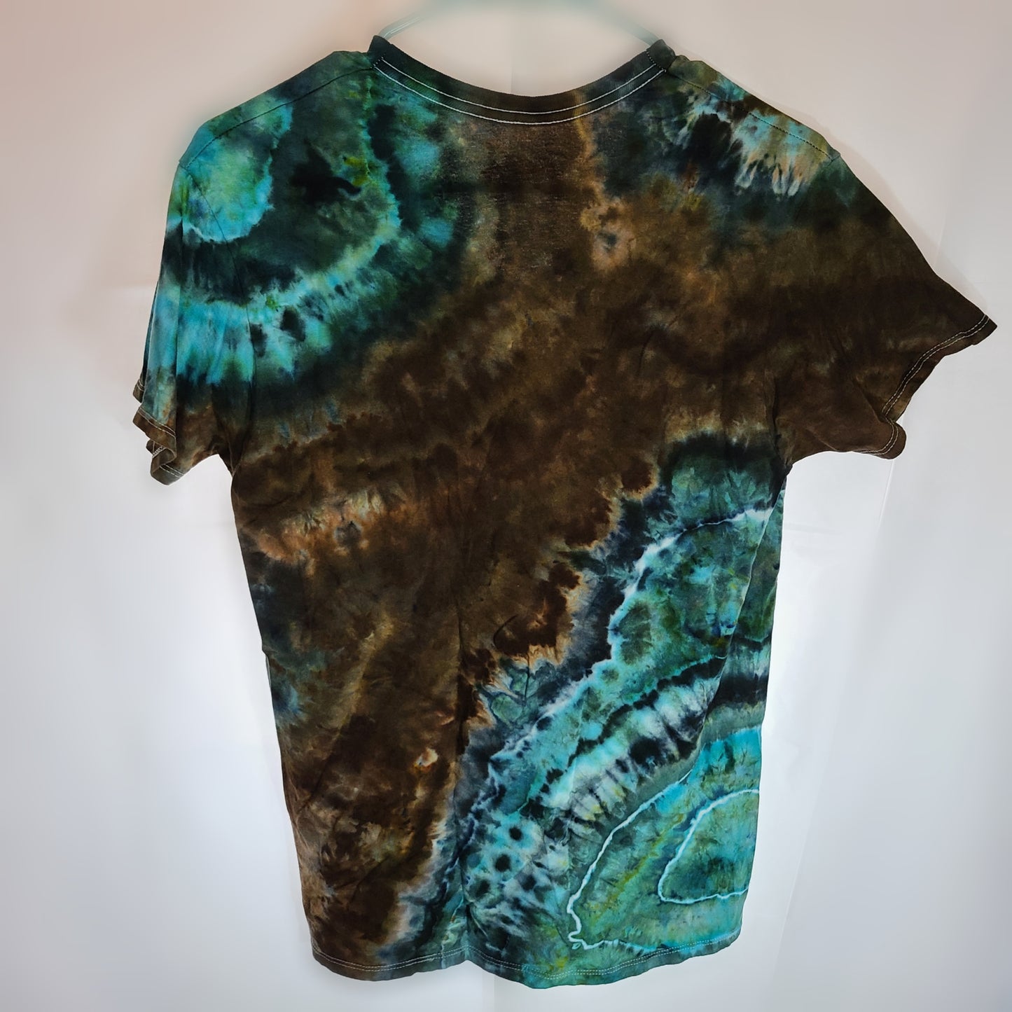 Aqua Earth Small V neck Tie Dye