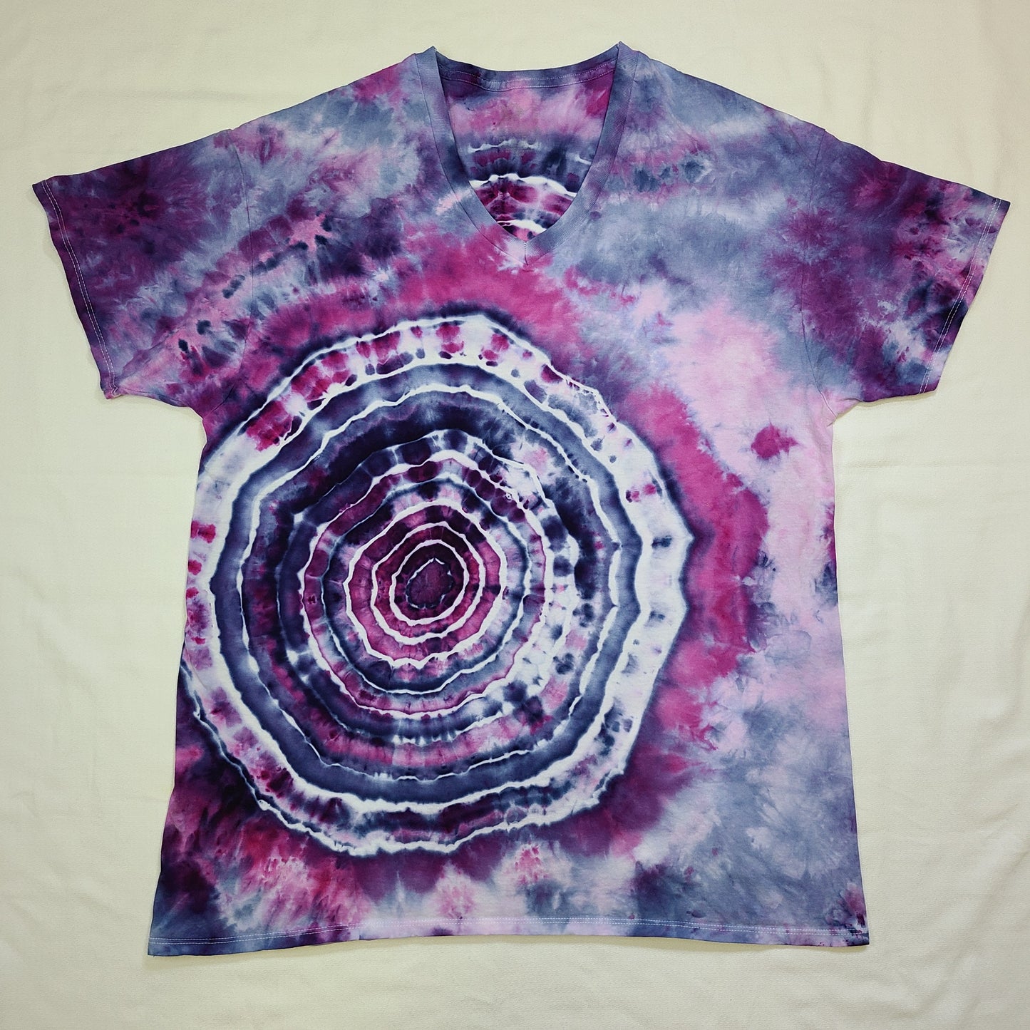 Amethyst Lavender Waves XL V Neck Tie Dye