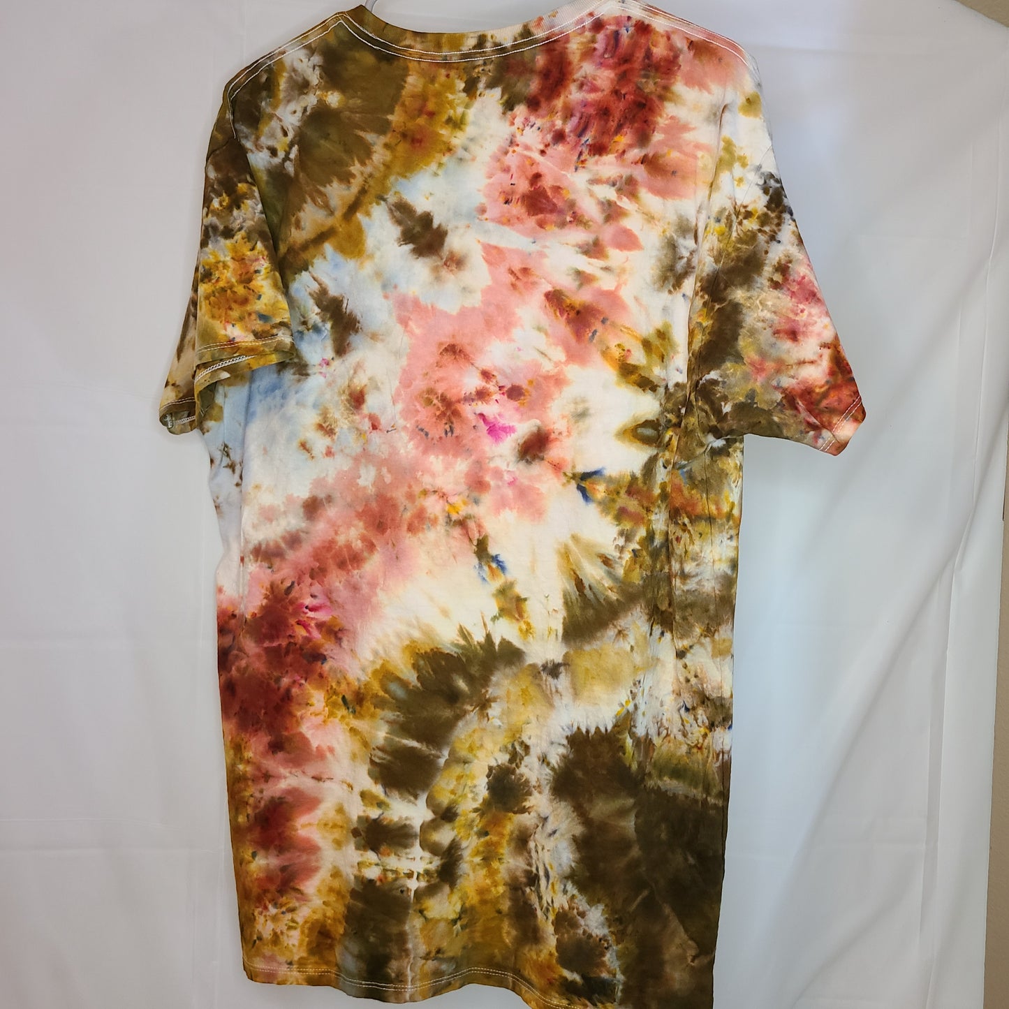 Strawberry Khaki XL Crew Tee Tie Dye