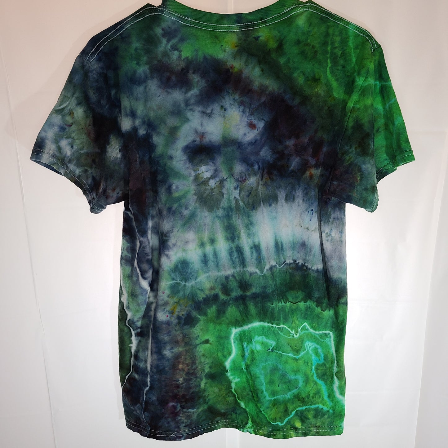 Smoked Emerald Geode Medium Crew Neck Tie Dye