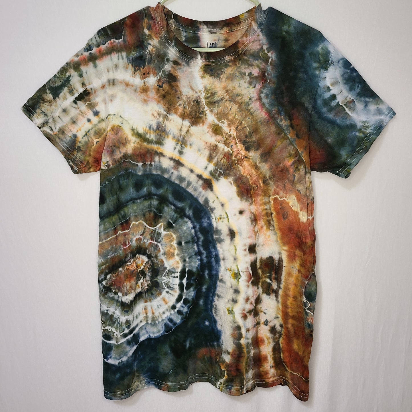 Earthen Slate Geodes Medium Crew Neck Fresh Frozen Dyes Tee