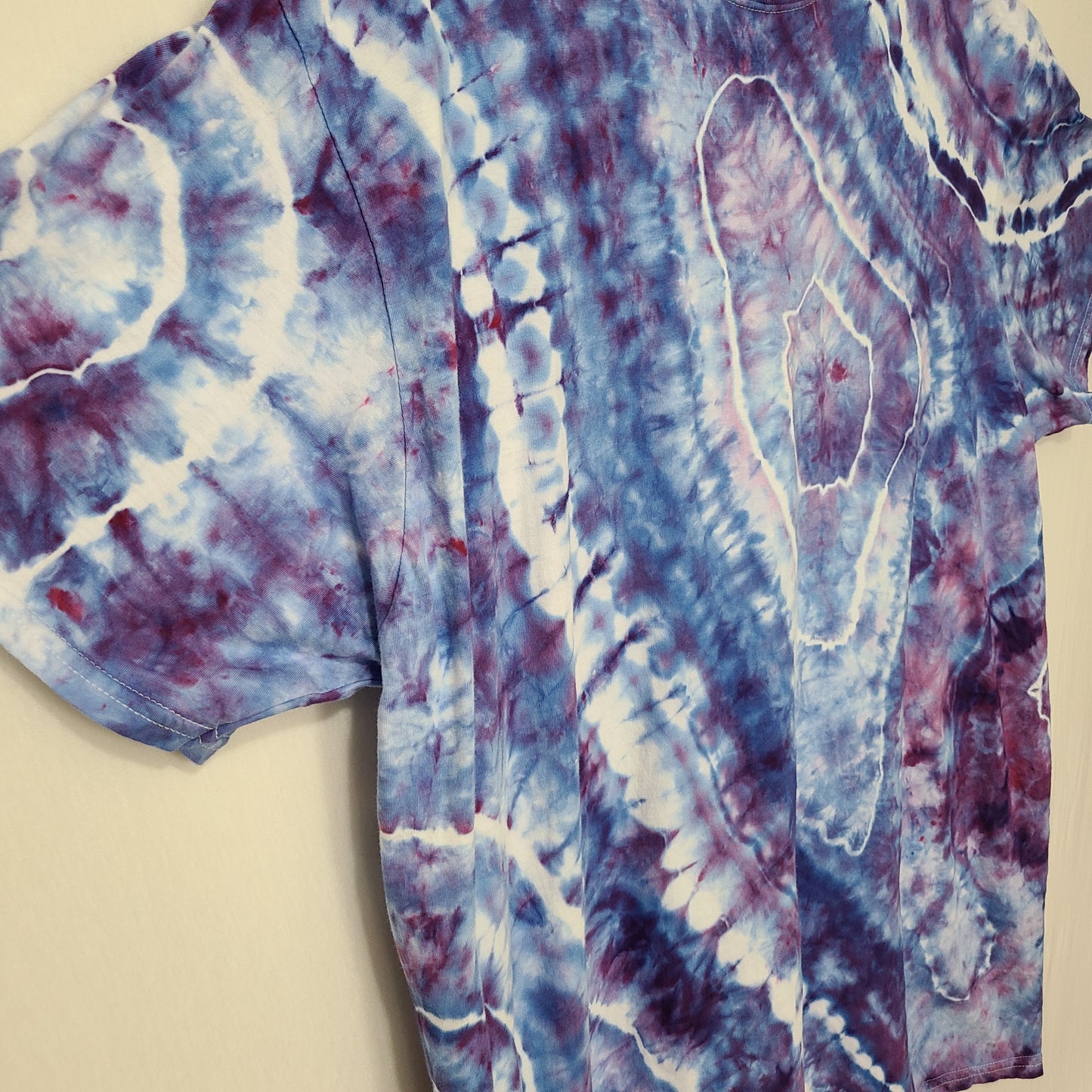 Lavender Wisteria Geodes 2XL Crew Neck Fresh Frozen Dyes Tee