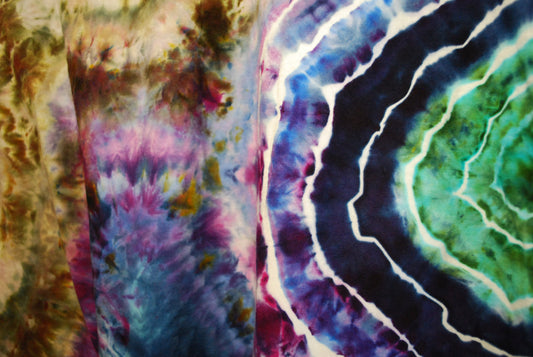 Mermaid Cove XL V Neck Tie Dye Tee